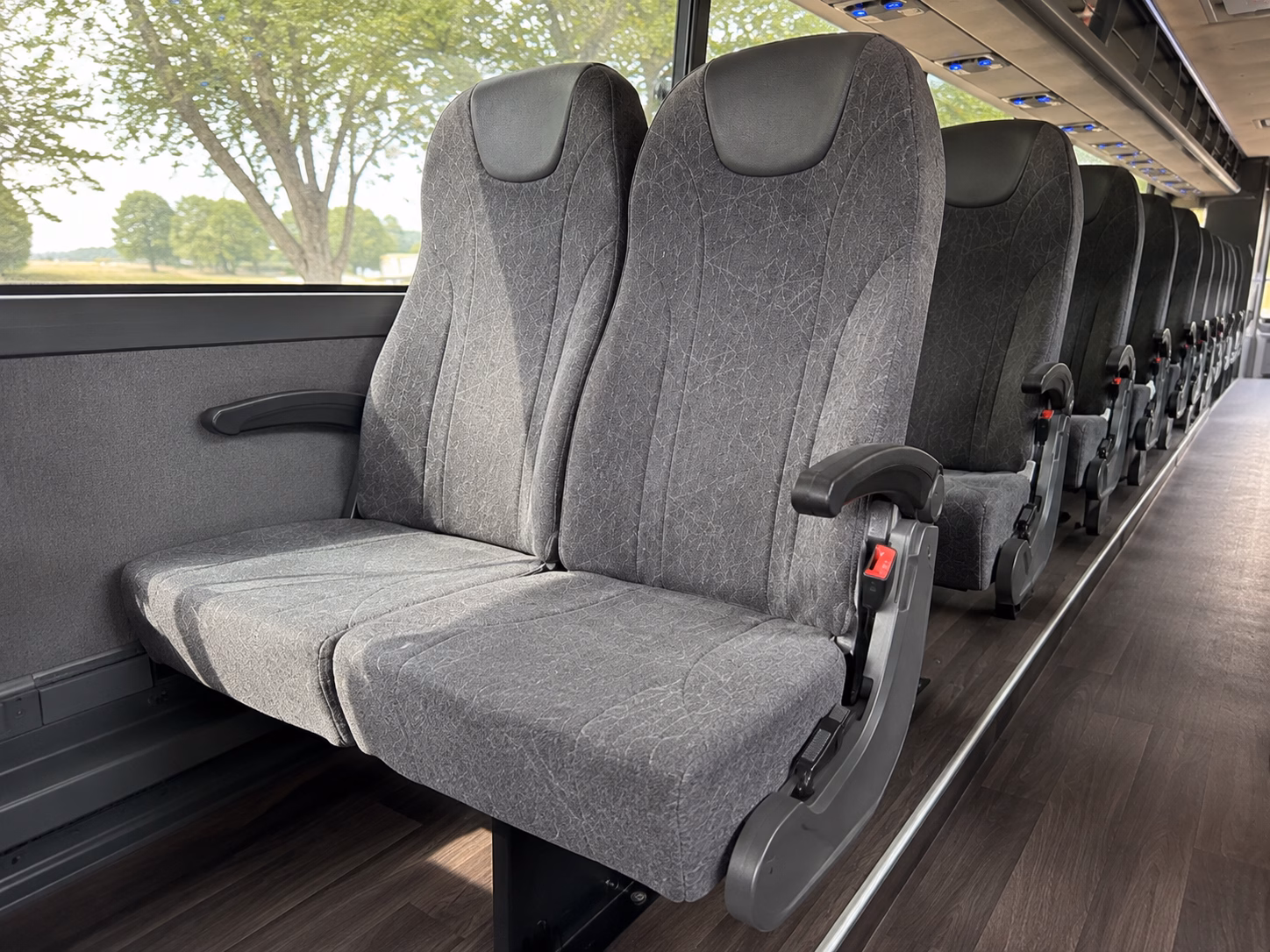 compare bus rental pricing in orange online upfront and in minutes