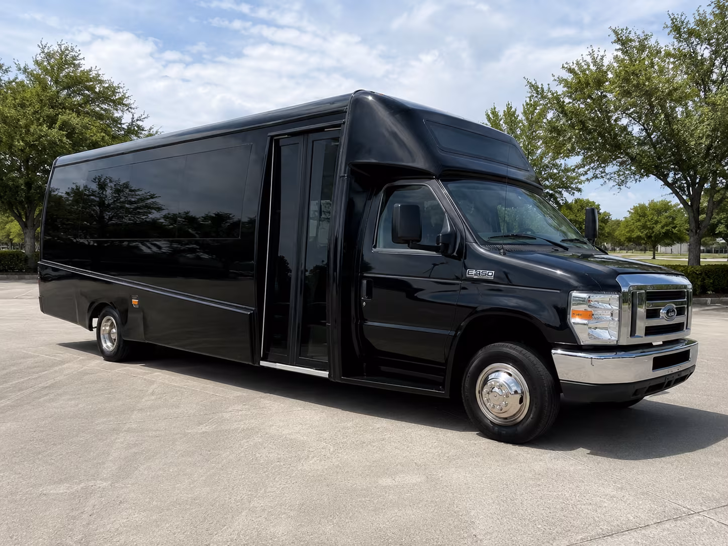 minibuses to pelican hill coto de caza and gated oc venues